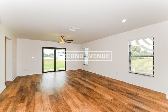 Foto del edificio - 1710 NW 18th St