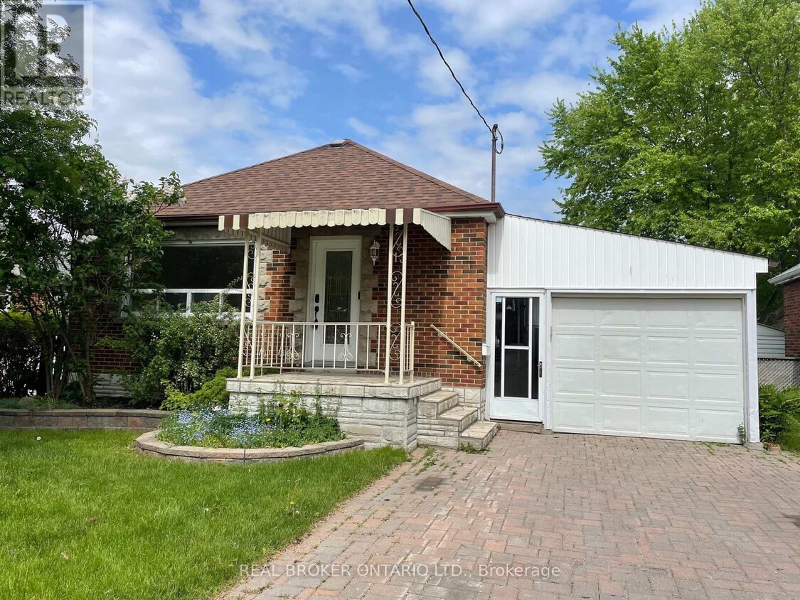Photo principale - 13 Orchard View Blvd
