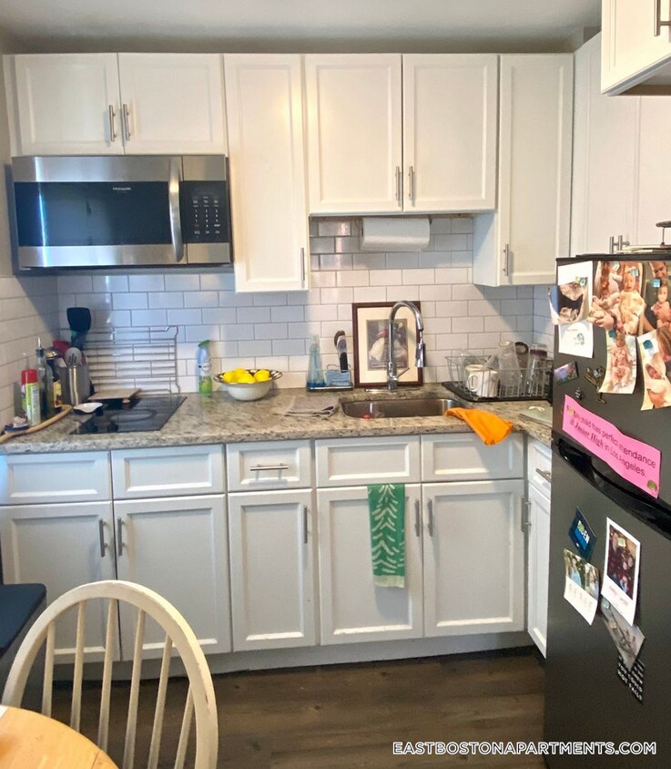 Foto principal - 300 Meridian St