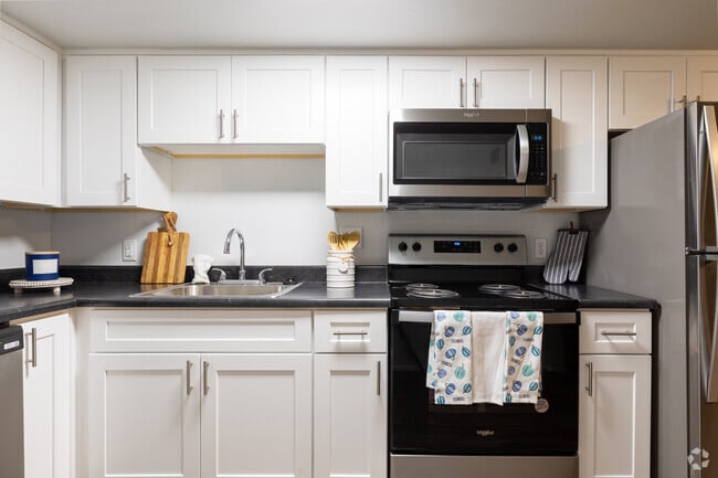 2HAB, 1BA - 1.120 ft² - The 500 Townhome Apartments