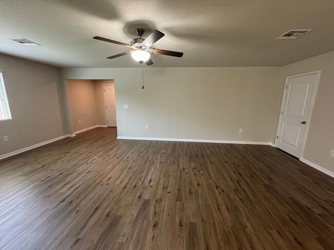 Building Photo - 10106 Relic Oaks