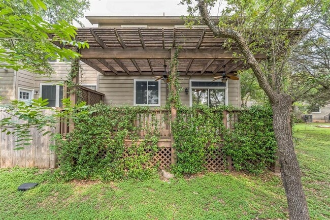 Building Photo - 4501 Whispering Valley Dr