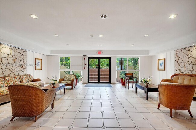 Foto del edificio - 1205 Mariposa Ave