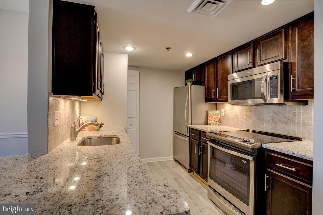 Foto principal - 900 N Taylor St