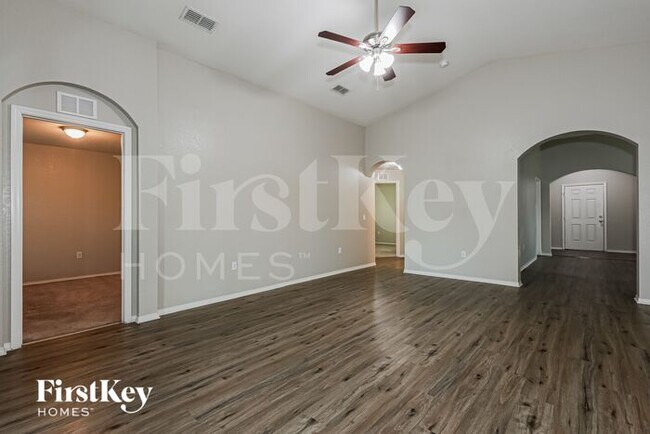 Foto del edificio - 3445 Longview Ln