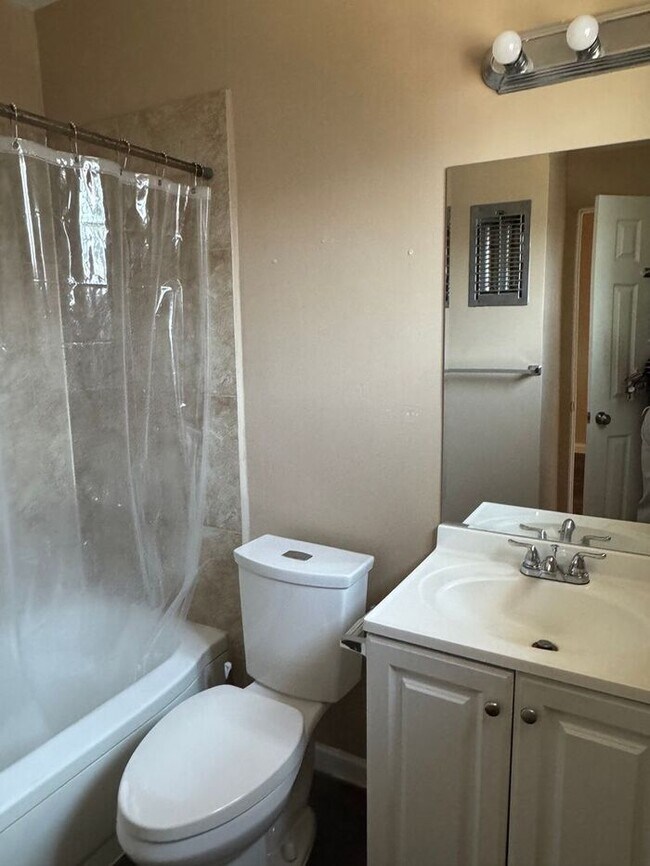 Foto del edificio - 4302 E Bellevue St
