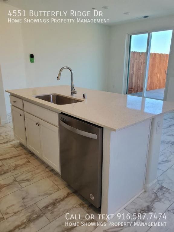 Foto del edificio - 4551 Butterfly Ridge Dr