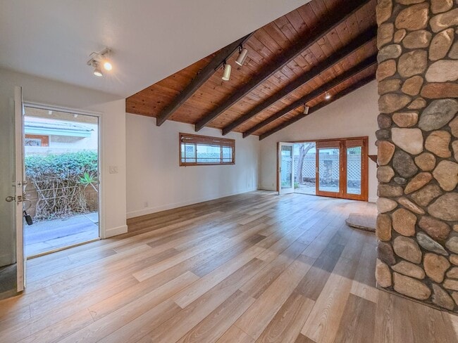 Building Photo - 5142 Sandpiper Way