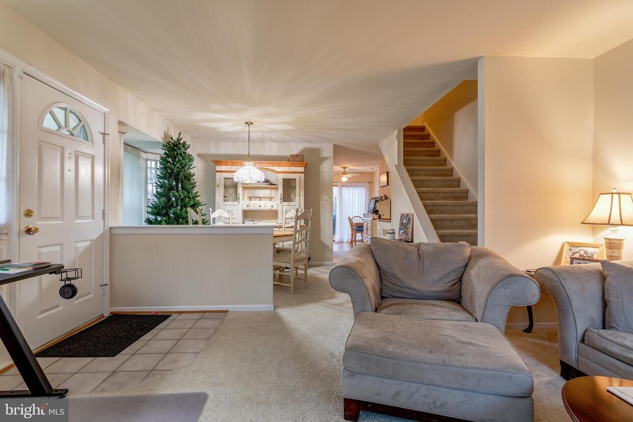 Foto principal - 614 Kenney Ln