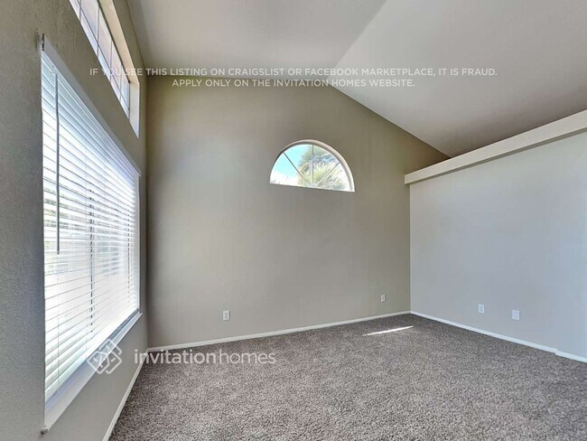 Foto del edificio - 5701 Heatherwood St