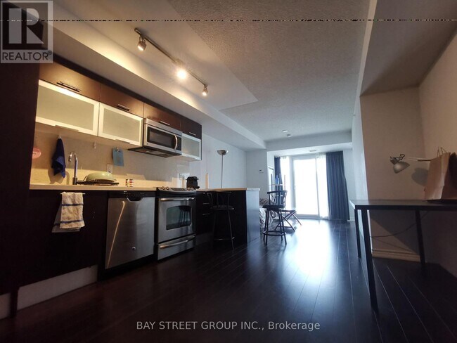 Photo du bâtiment - 386 Yonge St