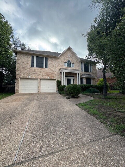 Foto principal - Elegant 4-Bedroom Retreat in Austin's Scen...