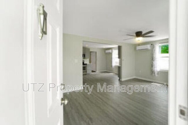 Foto del edificio - 143 N Carroll St