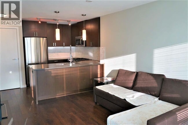 Building Photo - 7117 Elmbridge Way