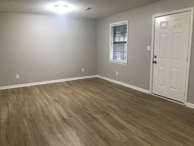 Photo - 2509 Green Oaks Ct SE (Winston-Salem, NC) Apartment