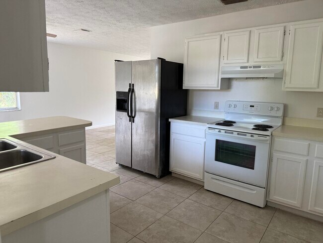 Foto del edificio - 2564 Navajo Ave