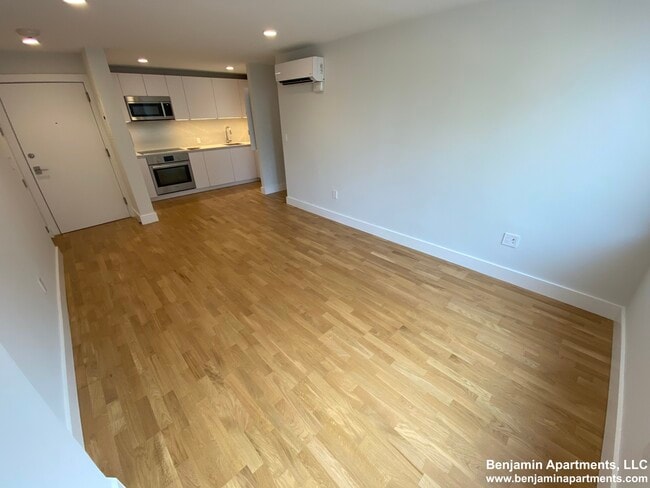 Foto del edificio - 334 Harvard St