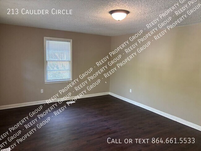Building Photo - 213 Caulder Cir