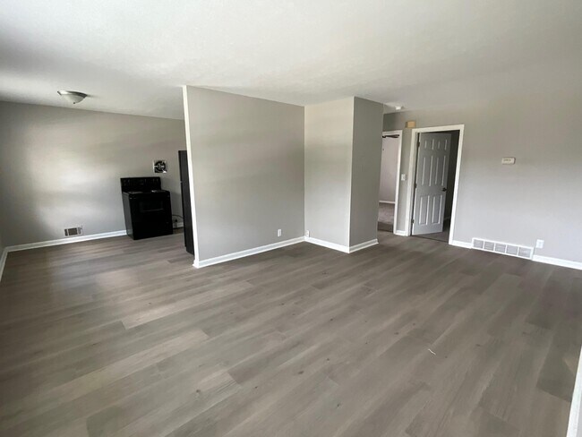 Building Photo - 2013 Terril Ln