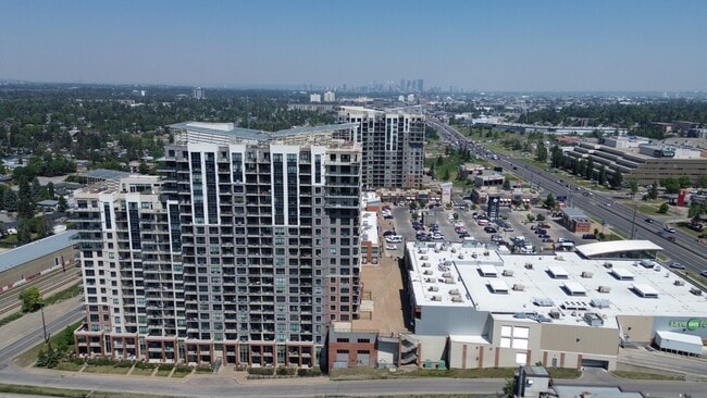 Building Photo - Bright One-Bedroom Condo with In-Suite Lau...