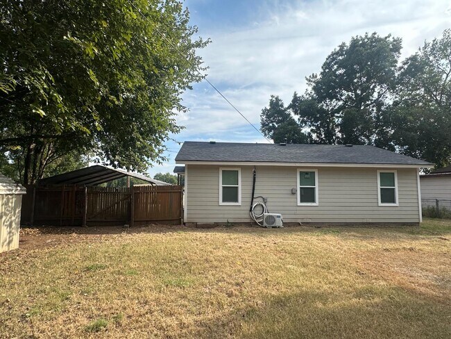 Foto del edificio - 106 E Florida Ave