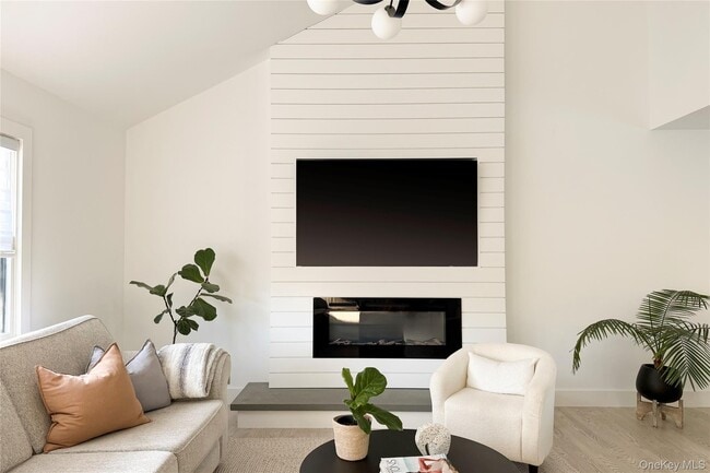 Foto del edificio - 121 Ponquogue Ave