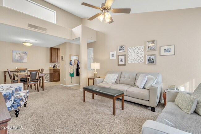 Foto del edificio - 14145 N 92nd St