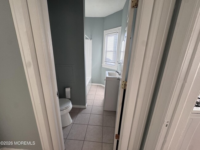 Building Photo - 314 8th Ave