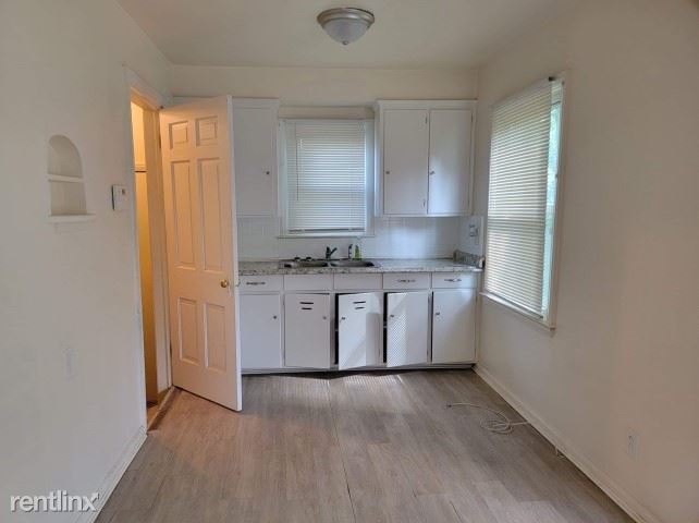 Building Photo - 3 br, 1 bath House - 5145 Hereford St