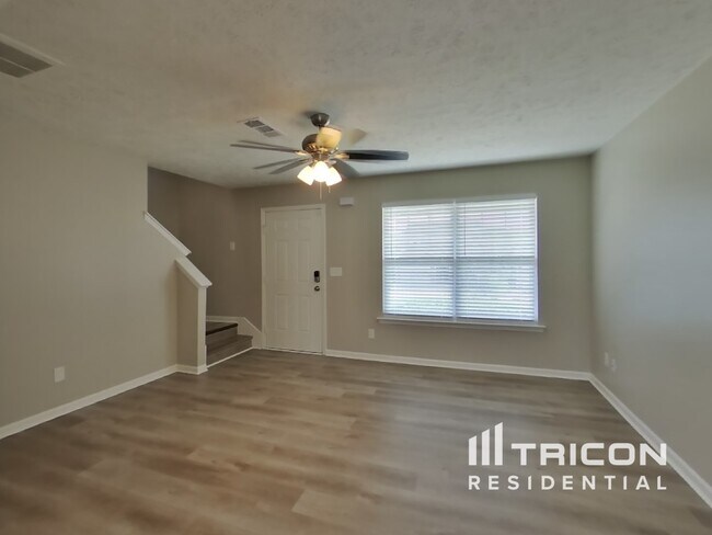 Building Photo - 1109 Shallowbrook Trail S