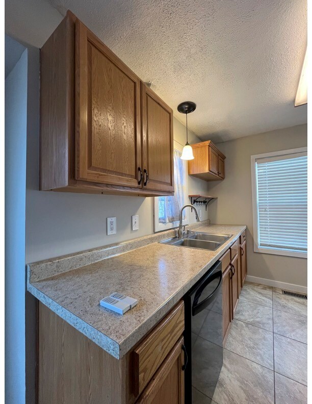 Foto del edificio - 1309 Court St