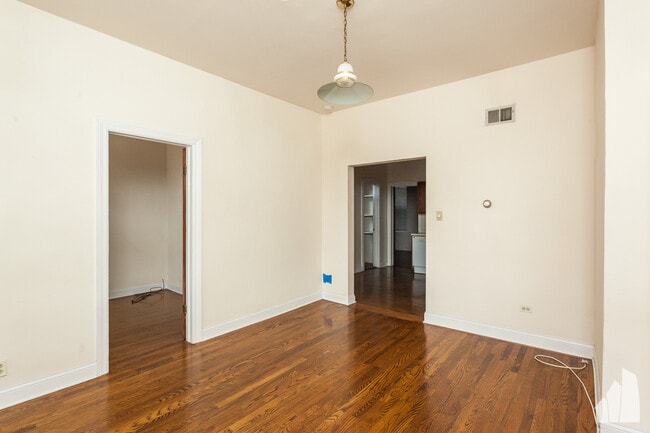 Building Photo - 3414 N Halsted St