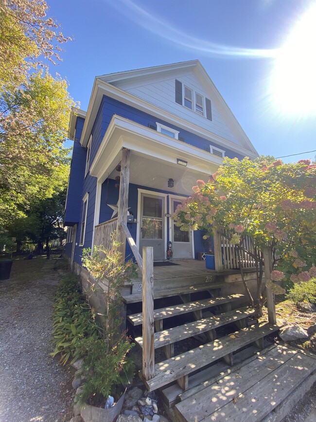 Building Photo - 215 Fletcher Ave