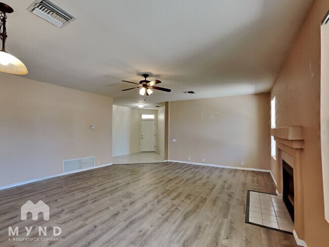 Foto del edificio - 3434 W Desert Bend Loop