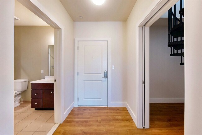 Foto del edificio - 352 Cambridge St