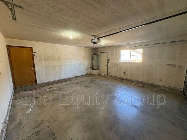 Foto del edificio - 420 Benjamin Ct