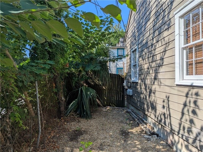 Building Photo - 106 W Duffy Ln