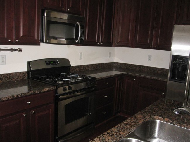 Building Photo - 7516 Stoney Run Dr