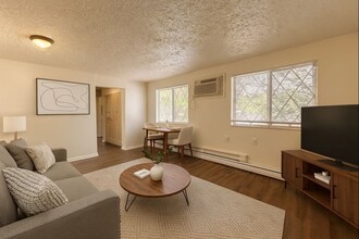 Building Photo - 757 5th St