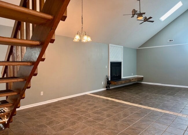 Foto del edificio - Cute 3 bed 2 bath in central location READ...