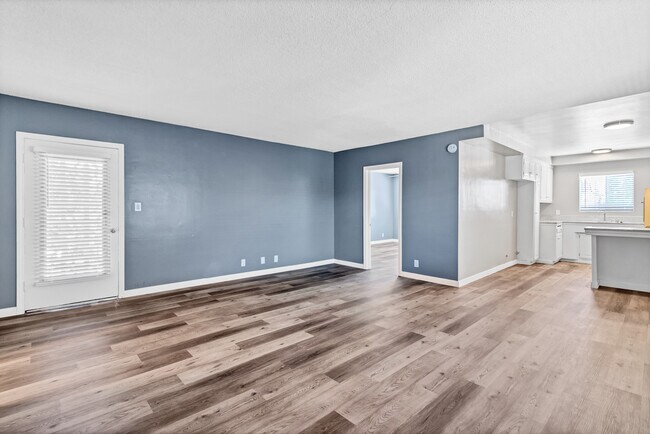 Building Photo - 941 S. Trident St.