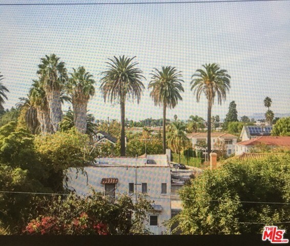 Foto del edificio - 871 Crenshaw Blvd
