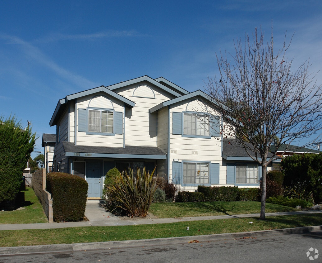 Foto del edificio - 4181-4189 Howard Ave