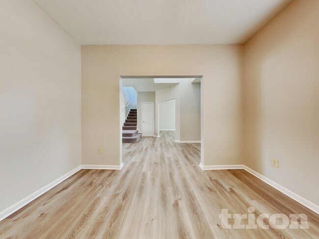 Building Photo - 2421 Ross Common Ct