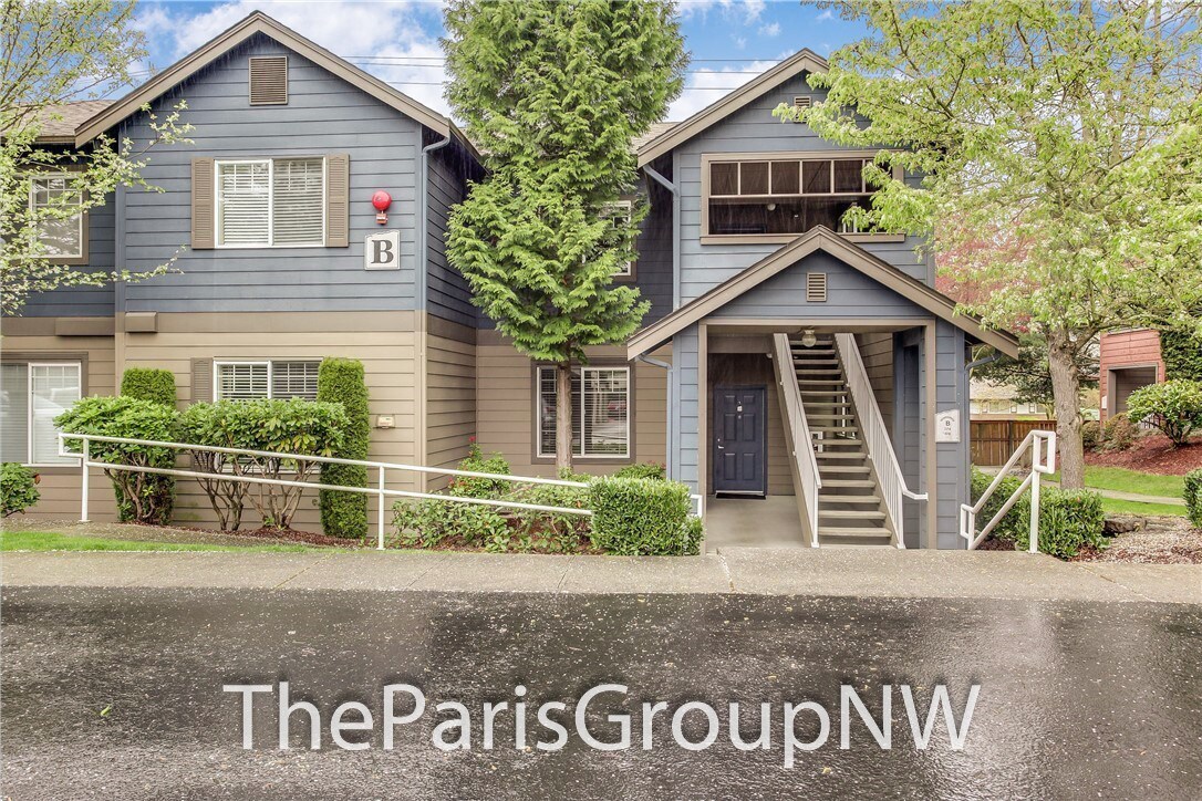 10825 SE 200th St, Kent, WA 98031 Condo for Rent in Kent, WA