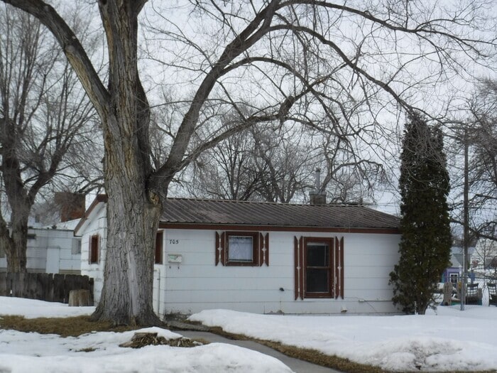 Primary Photo - 705 Marshall St