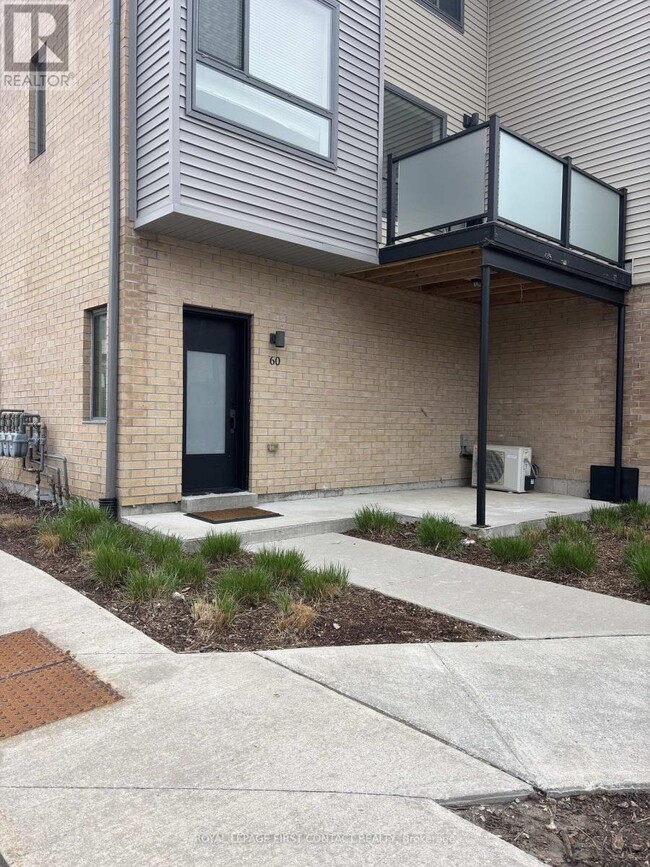 Building Photo - 369-369 Essa Rd