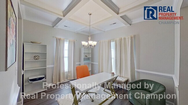 Foto del edificio - Spacious 3 BD/2.5 BA Home with Office Feat...