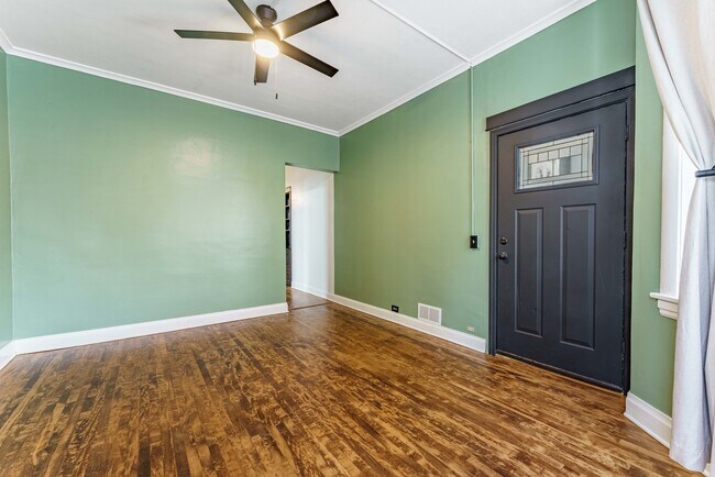 Building Photo - 2636 Ridgeland Ave