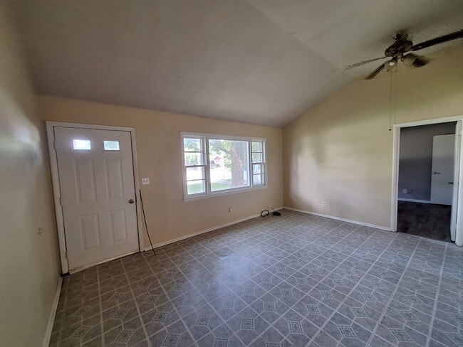 Sala de estar - 7005 John Adams Way